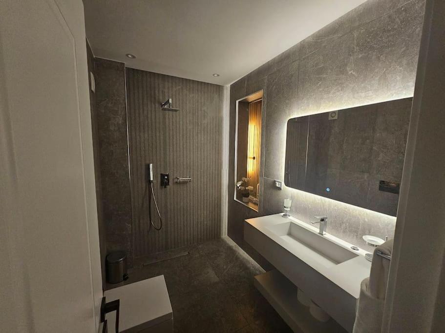 Blloku Suites, City Centre,Τίρανα Εξωτερικό φωτογραφία